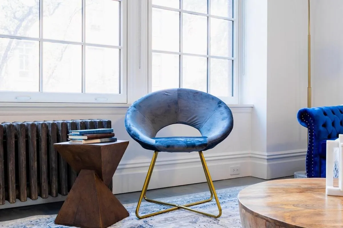 Apartment E10-2 Designer East Village Townhouse 1Br New York