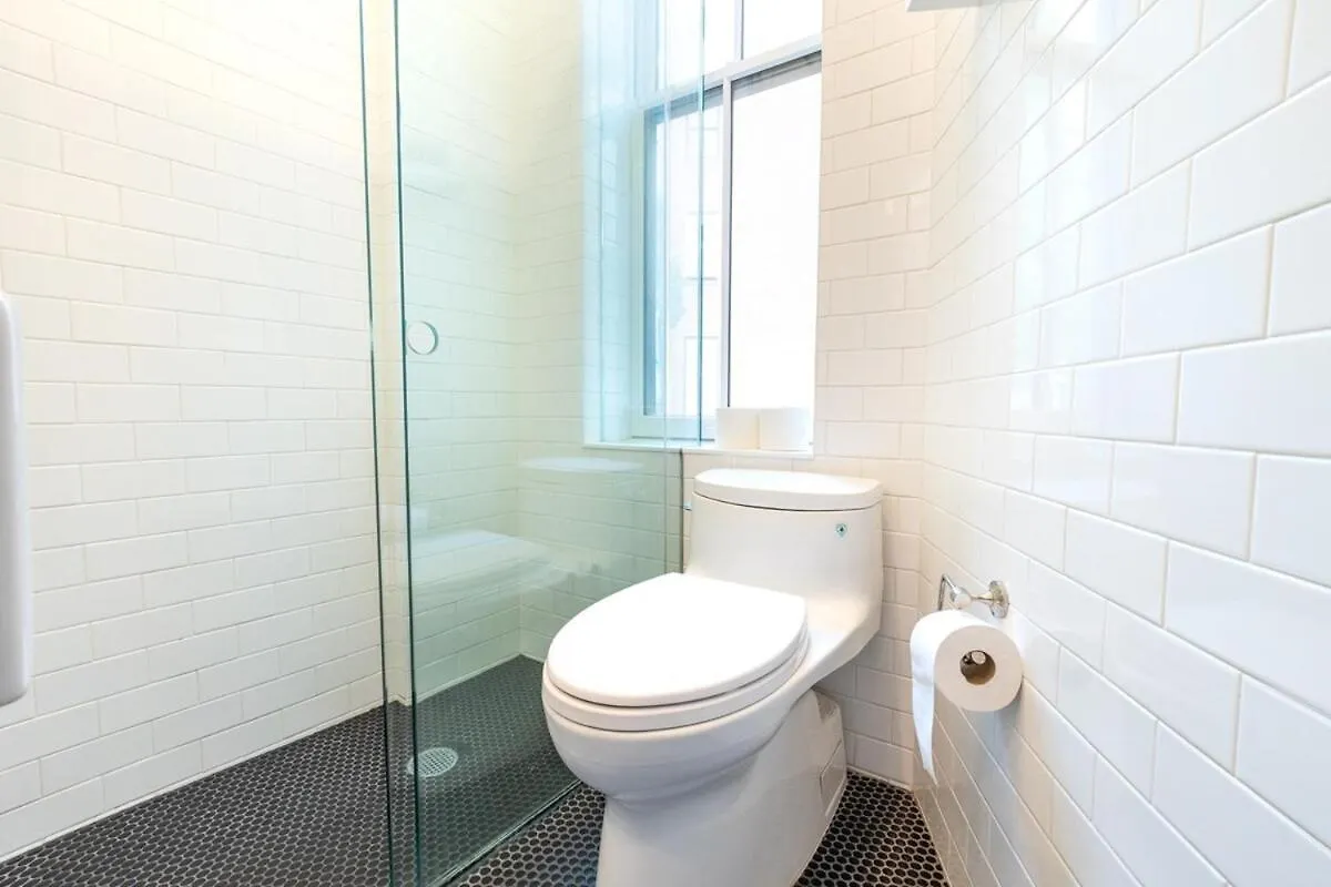 E10-2 Designer East Village Townhouse 1Br New York United States
