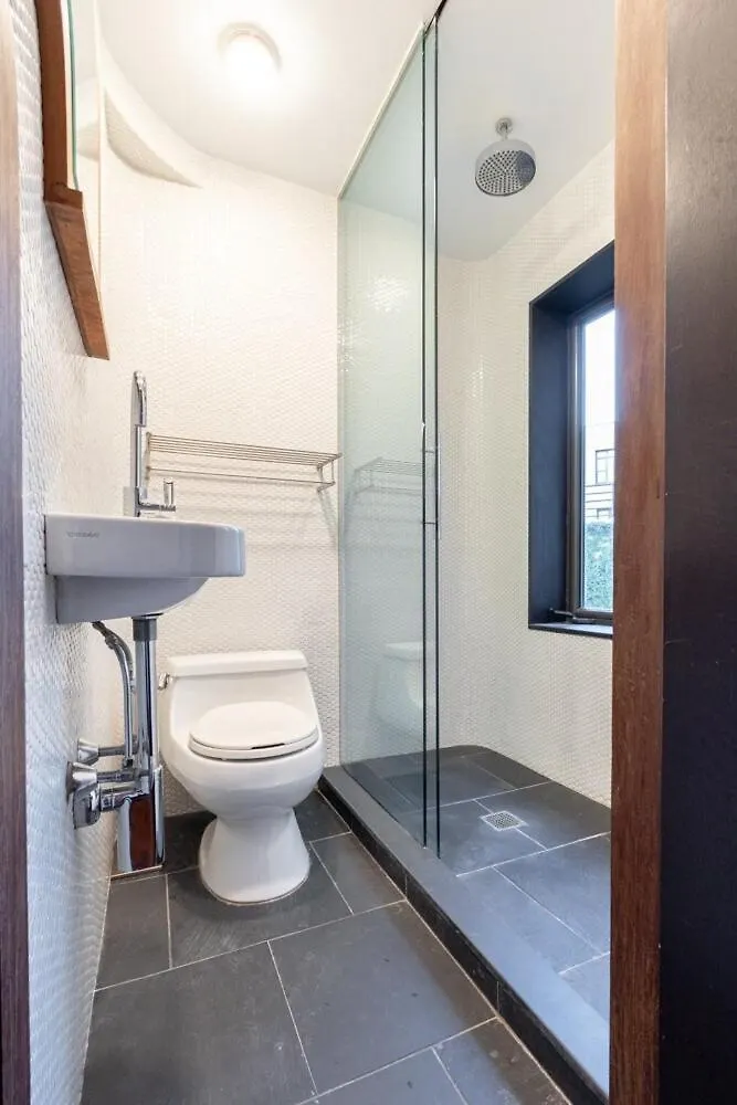 E10-2 Designer East Village Townhouse 1Br New York Apartment