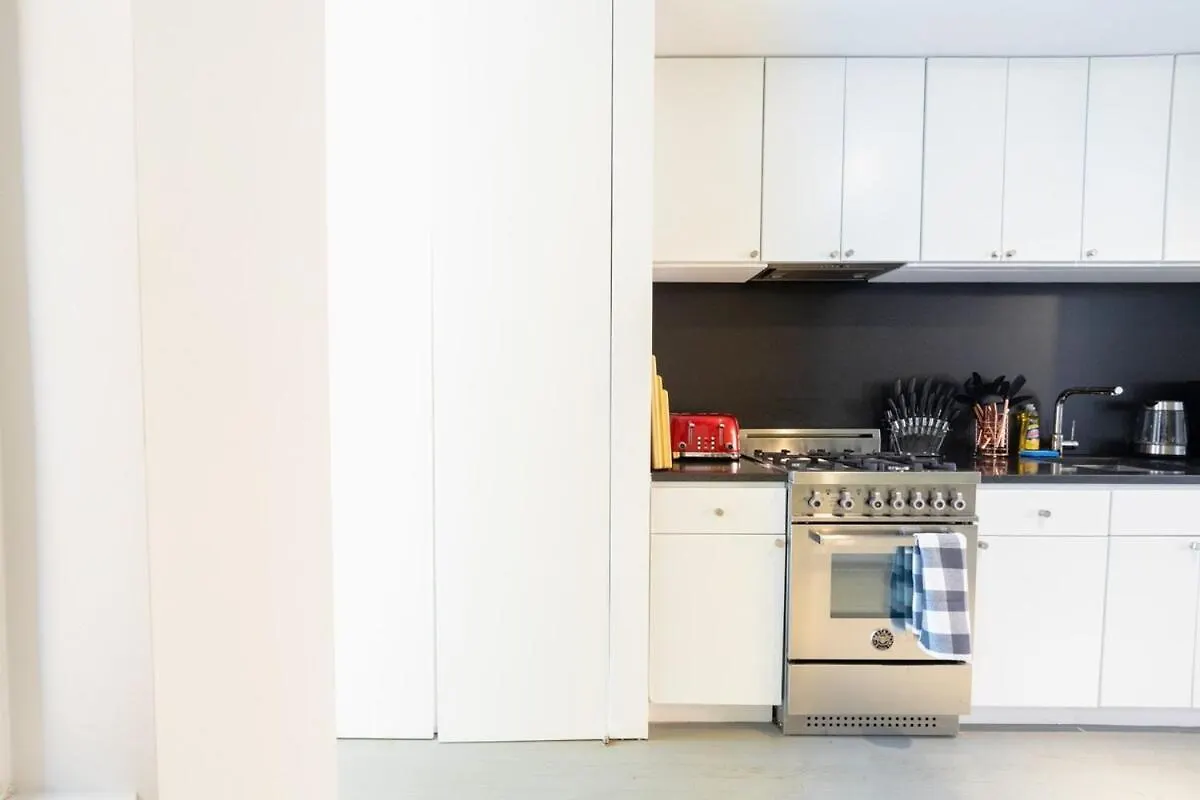 E10-2 Designer East Village Townhouse 1Br New York 0*,