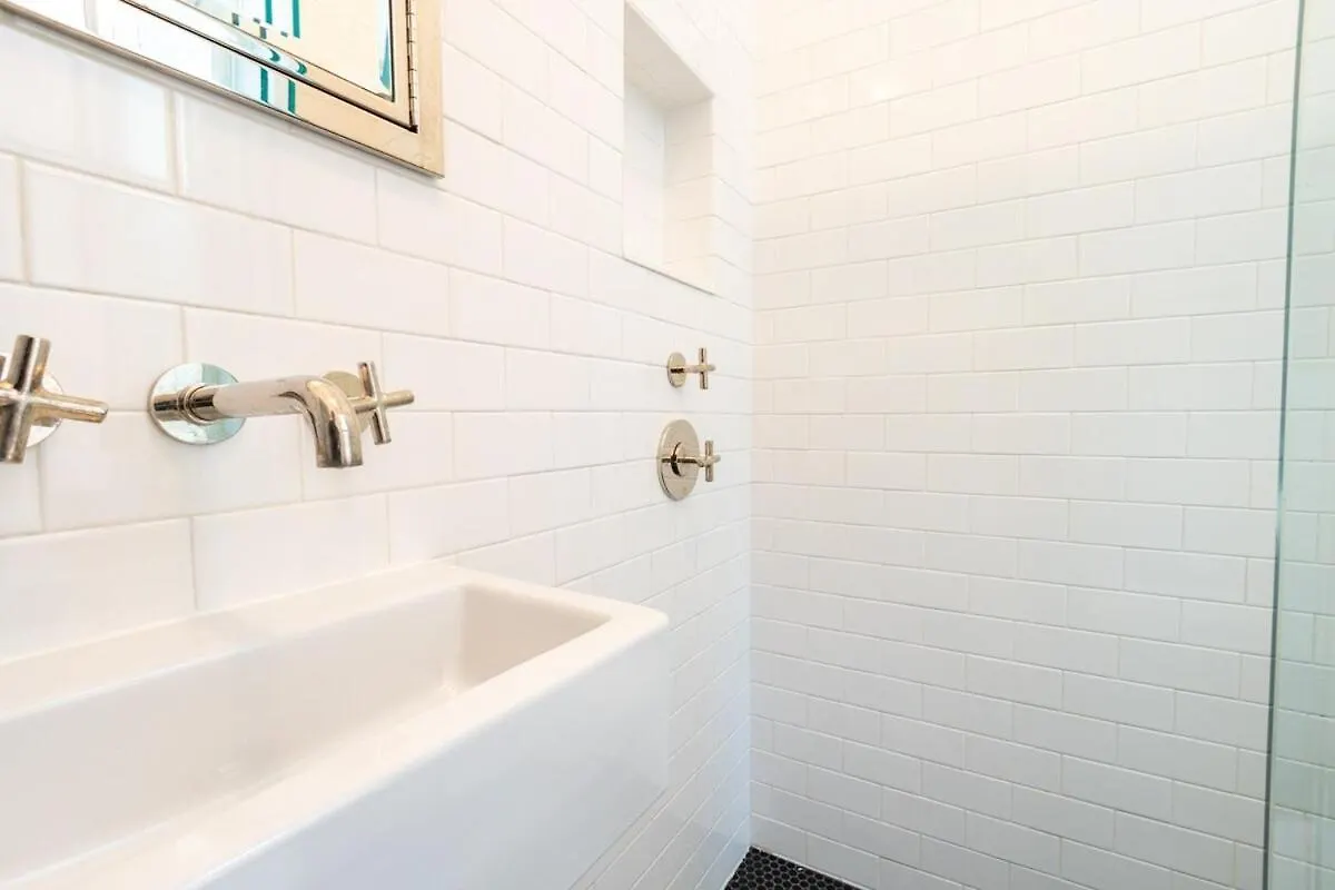 E10-2 Designer East Village Townhouse 1Br New York 0*,
