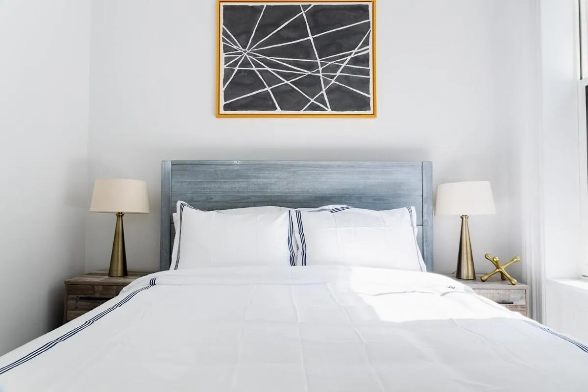 Apartment E10-2 Designer East Village Townhouse 1Br New York United States